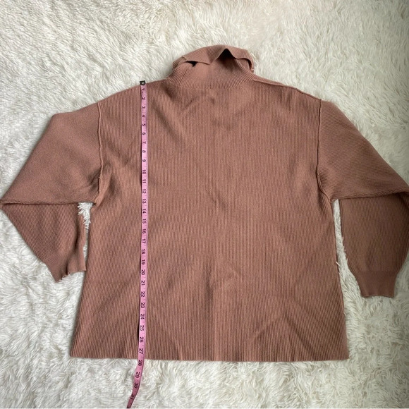 Free People Wonderful Turtleneck Pullover Sweater.  Size L.  Winter Bloom. Pink. - Picture 6 of 9